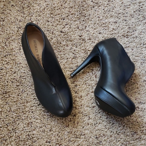 audrey brooke black heels